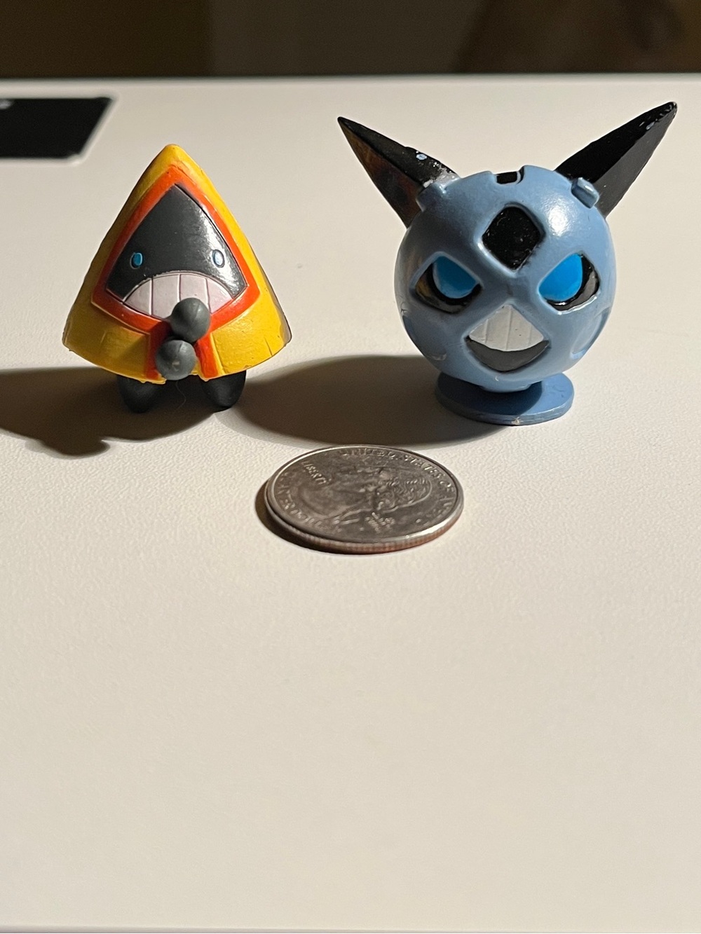 Pokemon Blue and Yellow Mini Figure Pair - Vintage Collectible Snorunt & Glaile